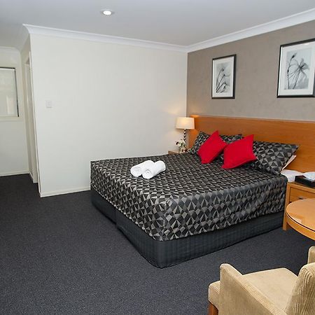 The Grapevine Motel Denman Экстерьер фото